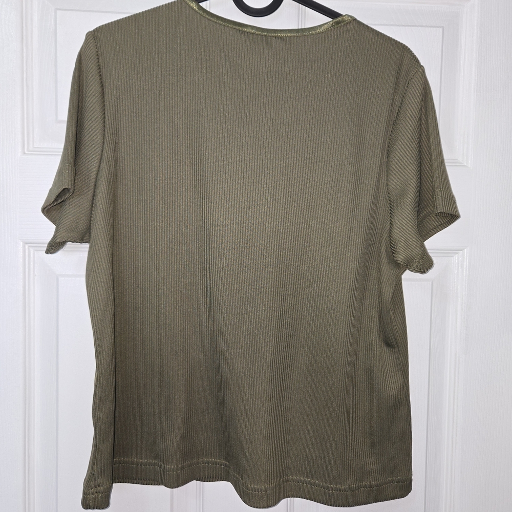 Alia Olive Short Sleeve Ribbed Top - Picture 4 of 5